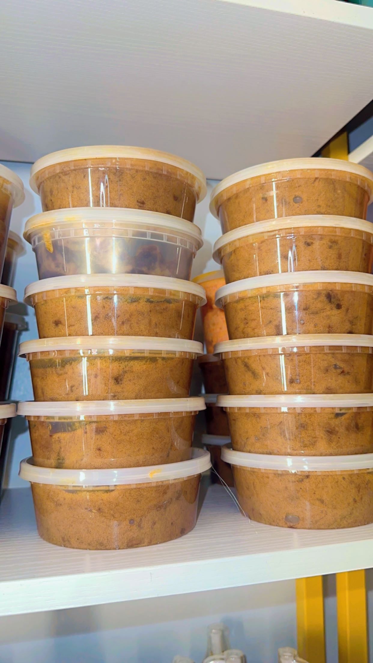 Small batch La Maricell food cups displayed for product presentation.