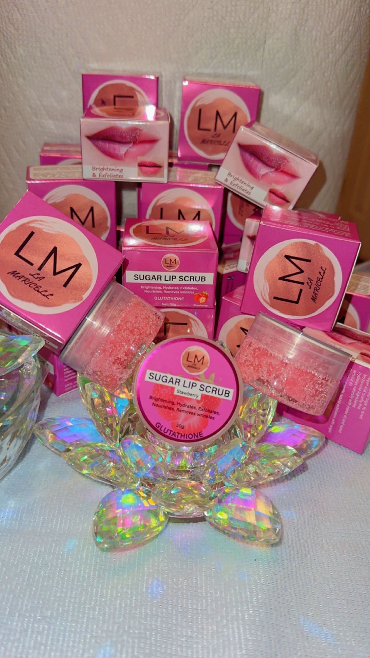La Maricell lip scrub designed to exfoliate and soften dry lips.