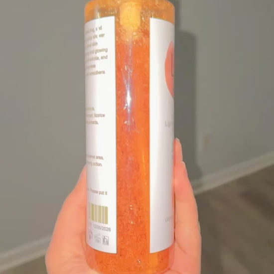 La Maricell shower gel with glutathione for glowing and smooth skin.